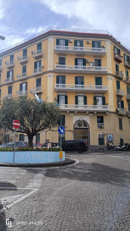 Appartement Wanda Bleisure à Naples Extérieur photo