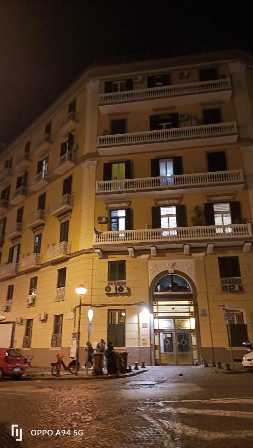 Appartement Wanda Bleisure à Naples Extérieur photo